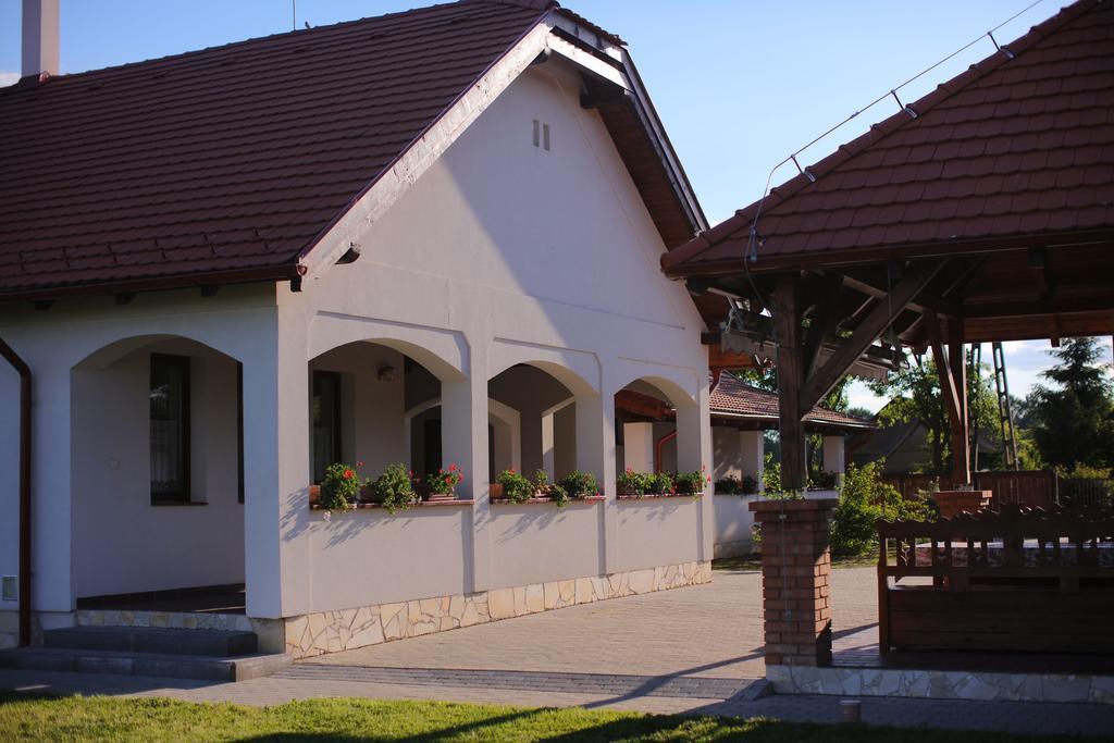 Csaronda Vendeghaz Hotel Csaroda Exterior photo